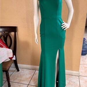 Elegant Green Evening Gown